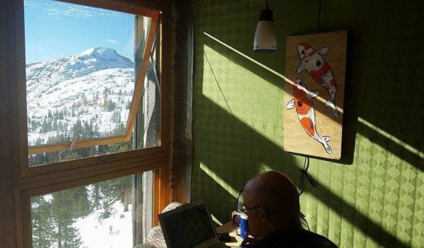 Container-Cabin-Tahoe-National-Forest-Office-with-a-view