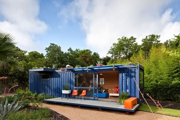 container-guest-house