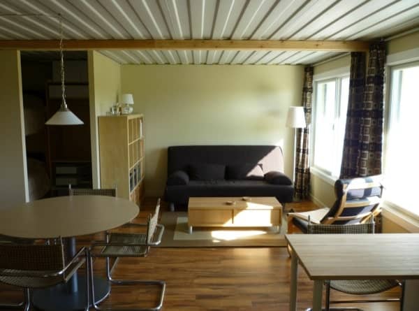 tin-can-cabin-shipping-container-tiny-house-007