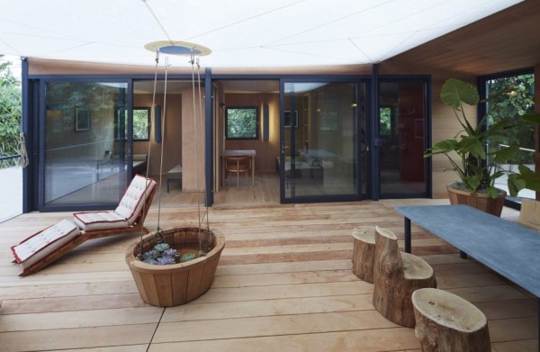 Tiny-Beach-House-by-Louis-Vuitton-006-600x391