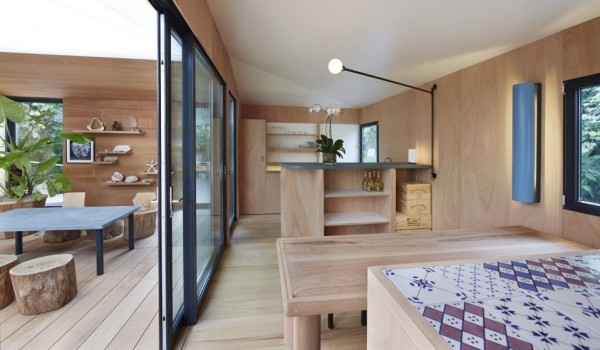 Tiny-Beach-House-by-Louis-Vuitton-009-600x350